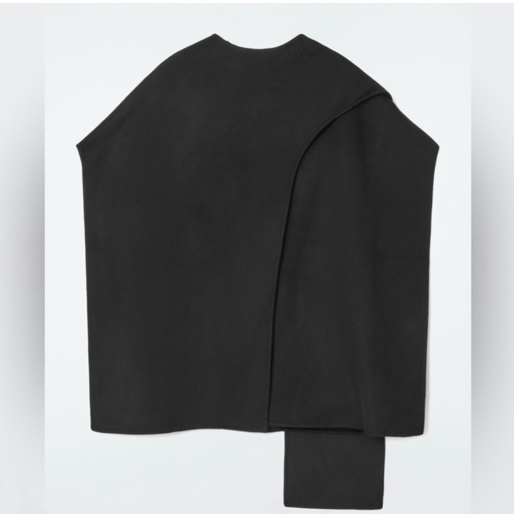 COS Stylish Black Cape - Picture 4 of 5